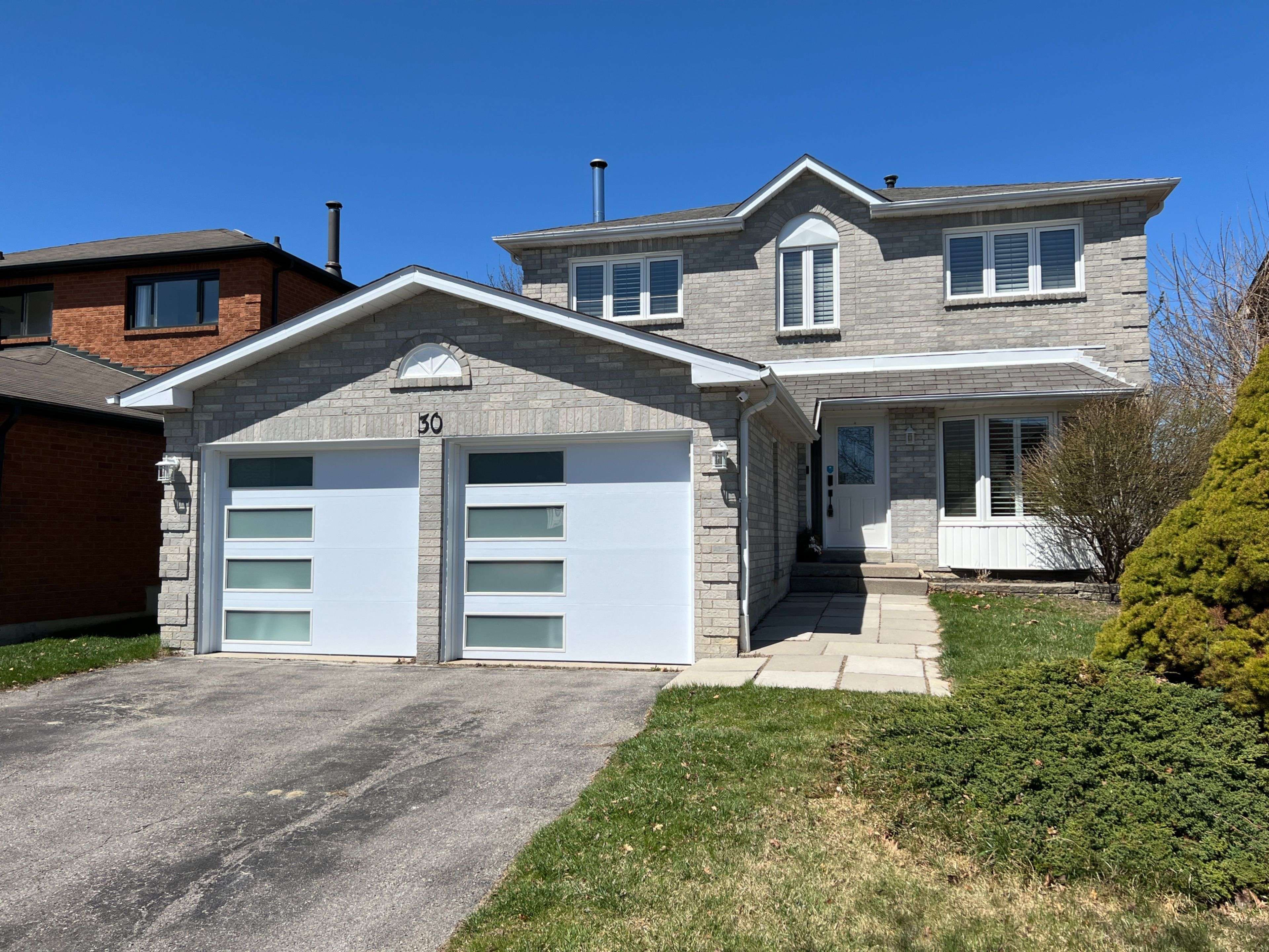 Whitby, ON L1R 1S7,30 Willowbrook DR