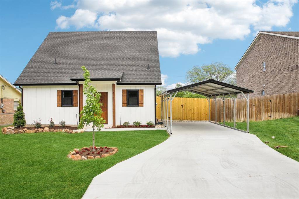 Granbury, TX 76049,517 Mountain View Trail