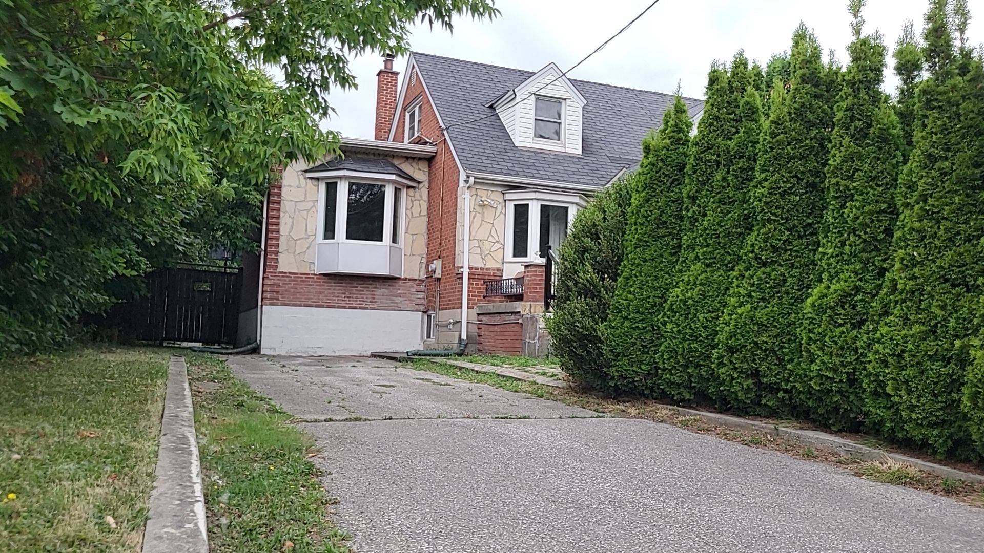 Toronto C07, ON M2R 2H4,47 Dromore CRES