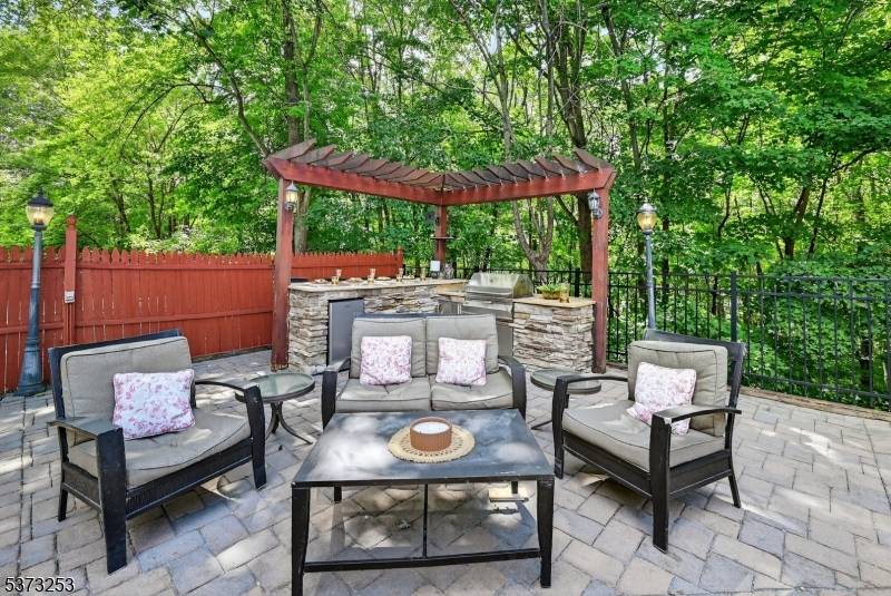 Wanaque Boro, NJ 07465,101 Molinari Dr