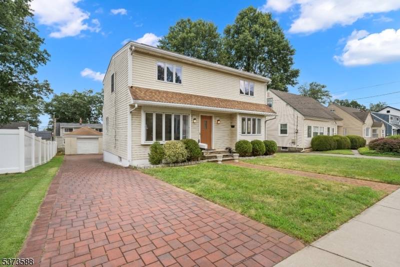 Clifton City, NJ 07012,124 Harrington Rd