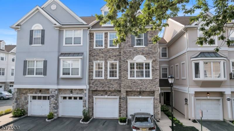 Clifton City, NJ 07013,6 Devonshire Dr