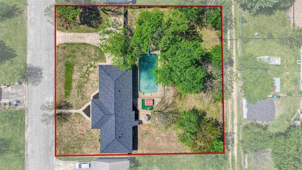 Denison, TX 75020,1721 W Washington Street