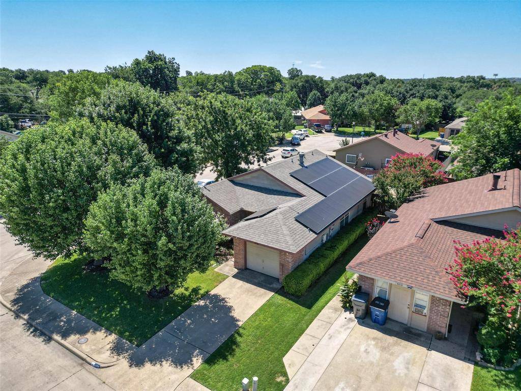 Dallas, TX 75211,4406 Falls Drive