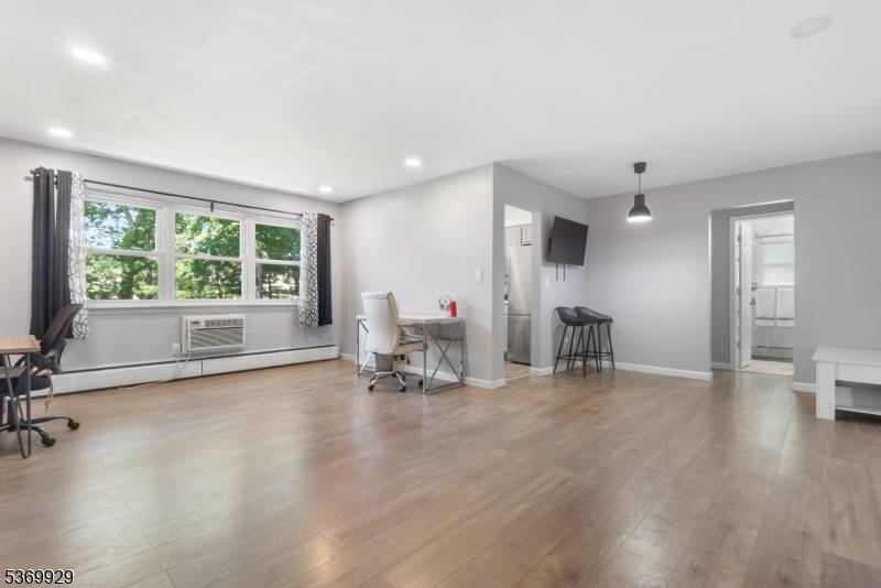 Fort Lee Boro, NJ 07024,229 Washington Ave #10