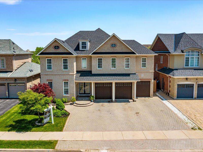 Brampton, ON L6P 1V9,31 Eiffel BLVD