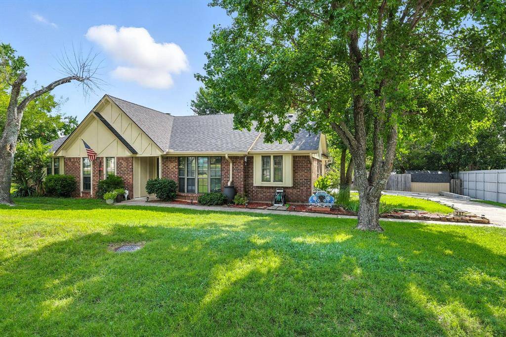 Highland Village, TX 75077,207 Stone Canyon Drive