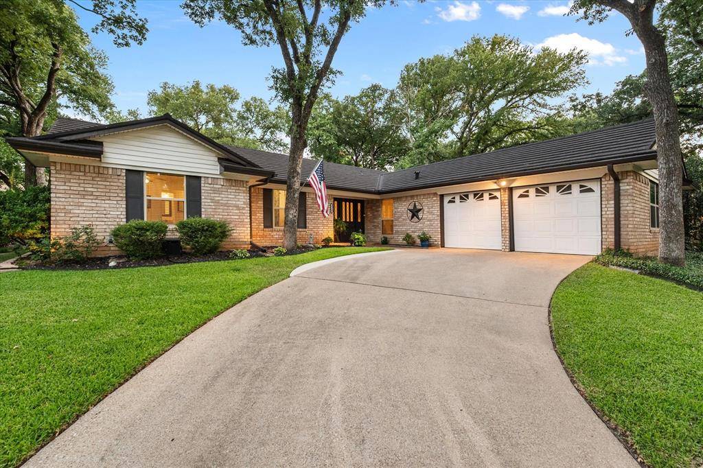 Arlington, TX 76013,4700 Valleycrest Drive