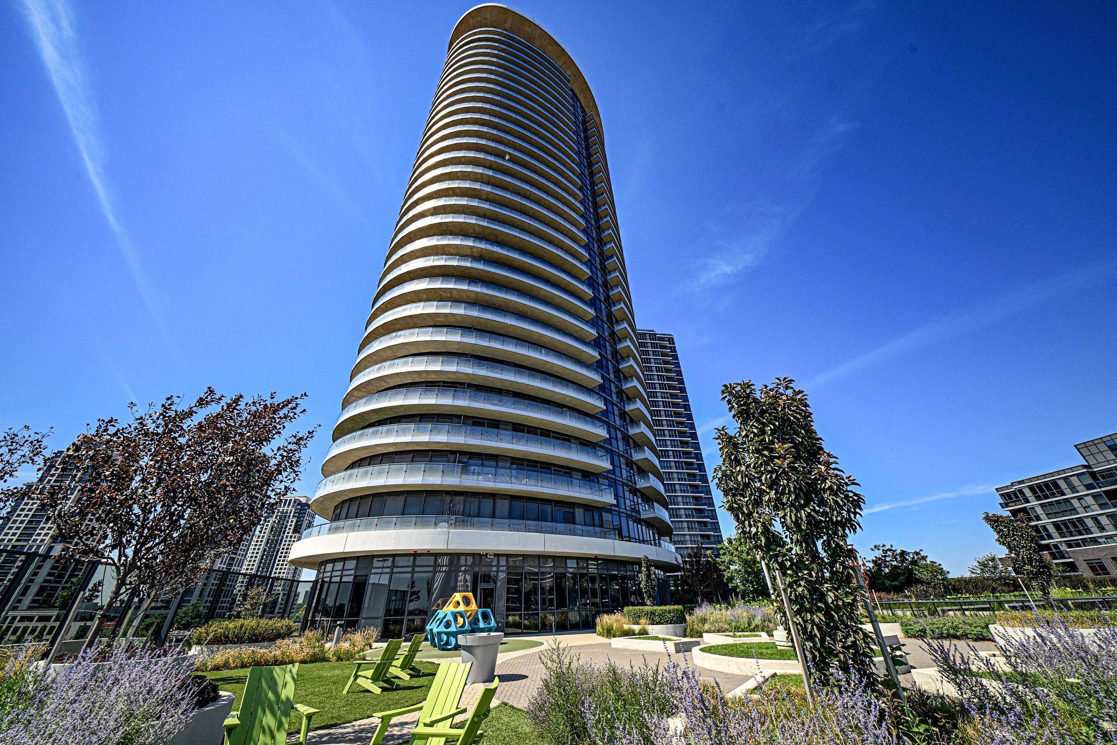 Toronto W08, ON M9B 0E4,30 Gibbs RD #1708
