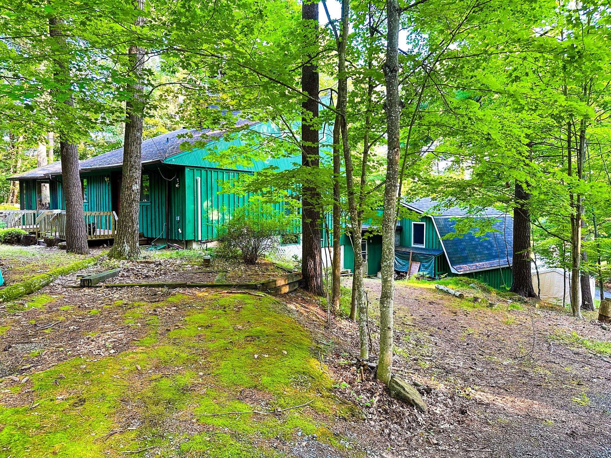 Rideau Lakes, ON K0G 1E0,21 Fox RUN