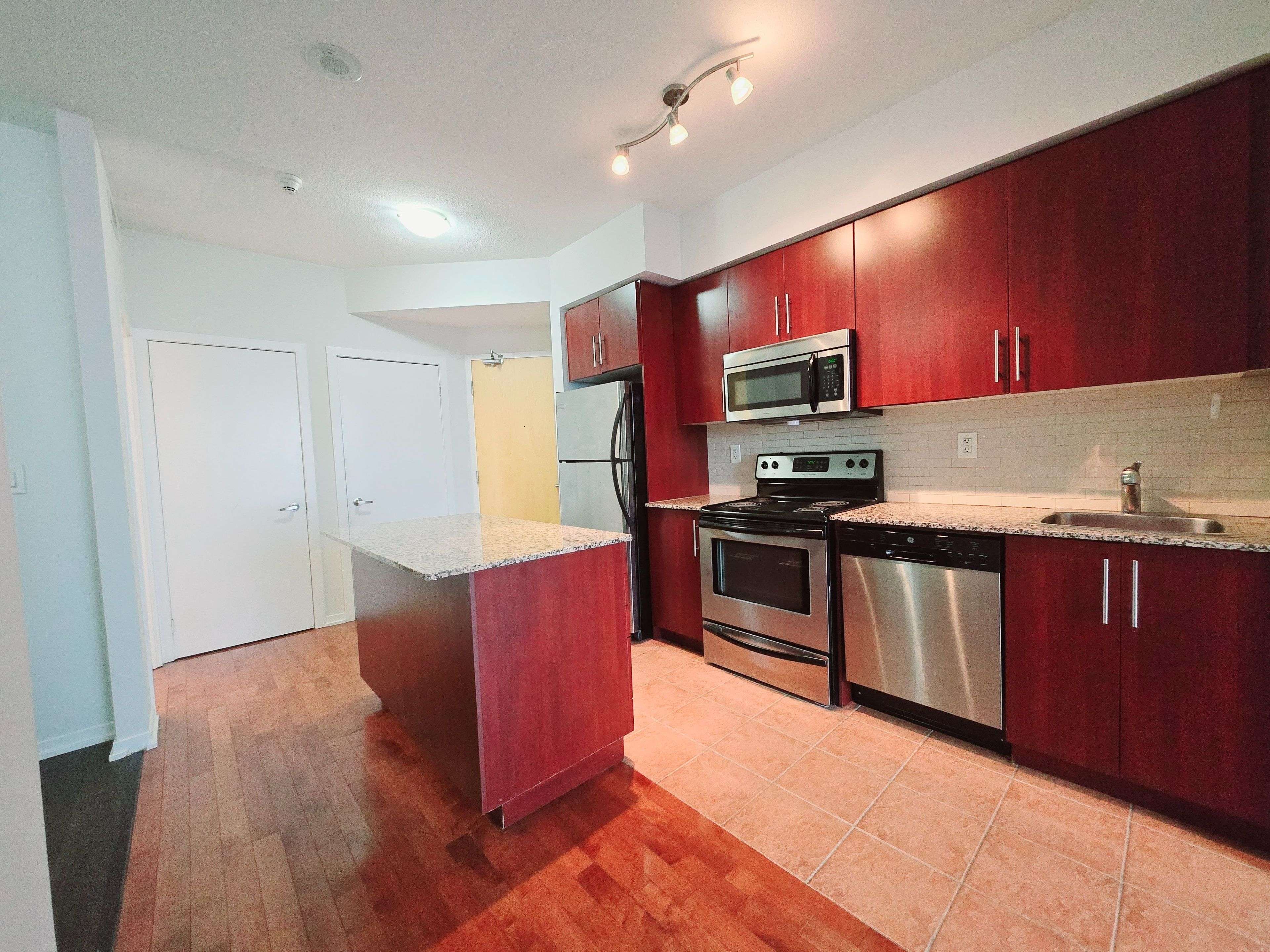 Toronto C01, ON M5J 0A7,55 Bremner BLVD #4005
