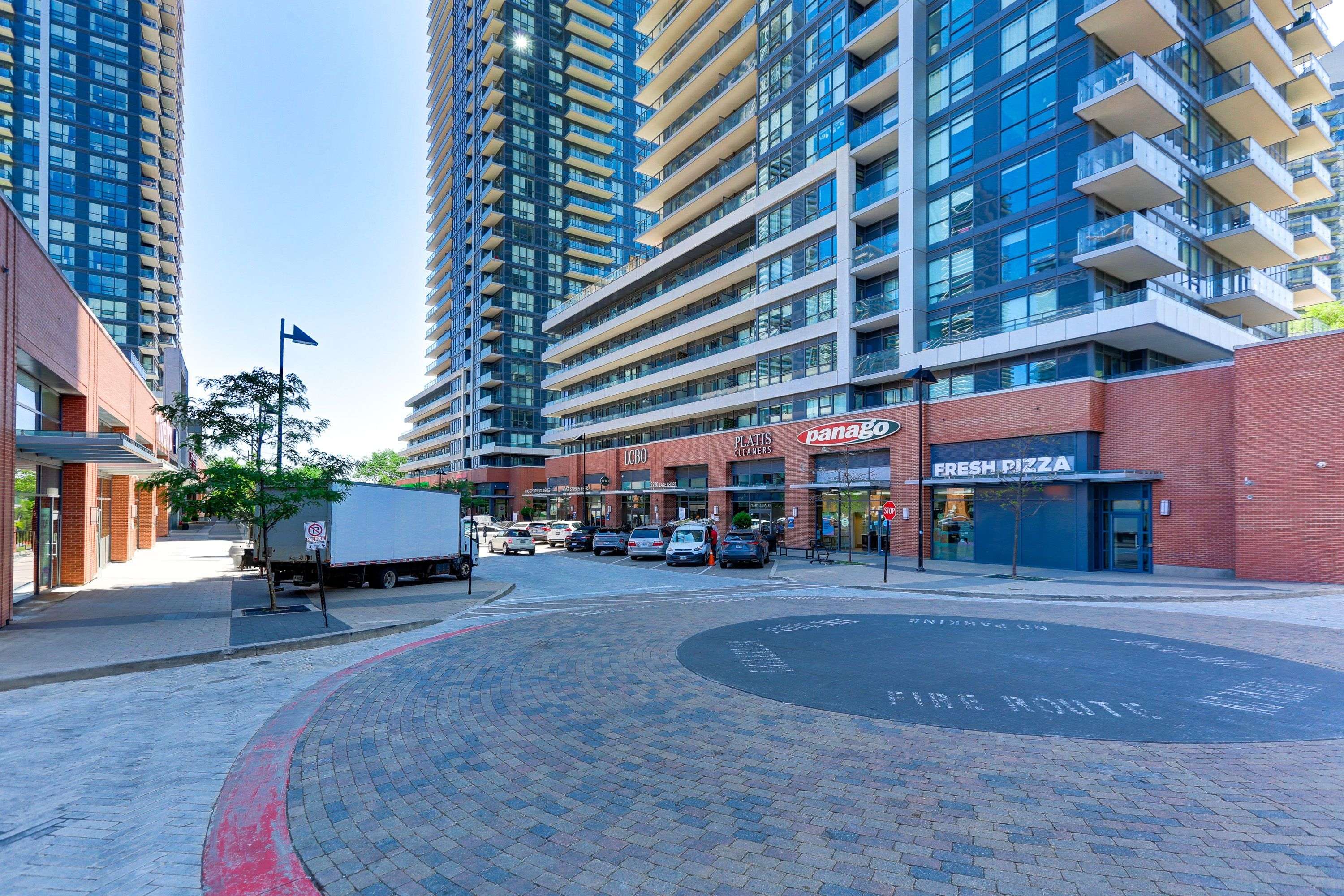 Toronto W06, ON M8V 0C1,2220 Lakeshore BLVD W #1203