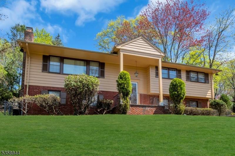Haworth Boro, NJ 07641,107 Hendrickson St