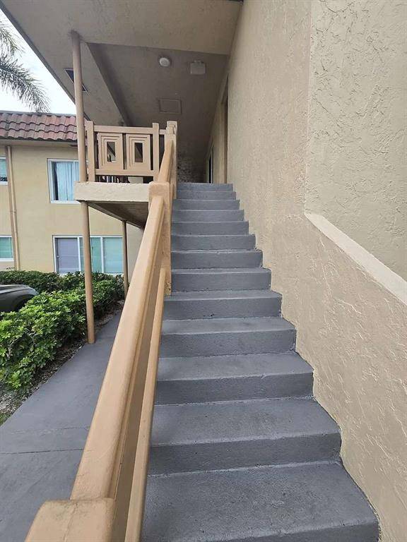 Lauderdale Lakes, FL 33311,2719 NW 39th Ter #204