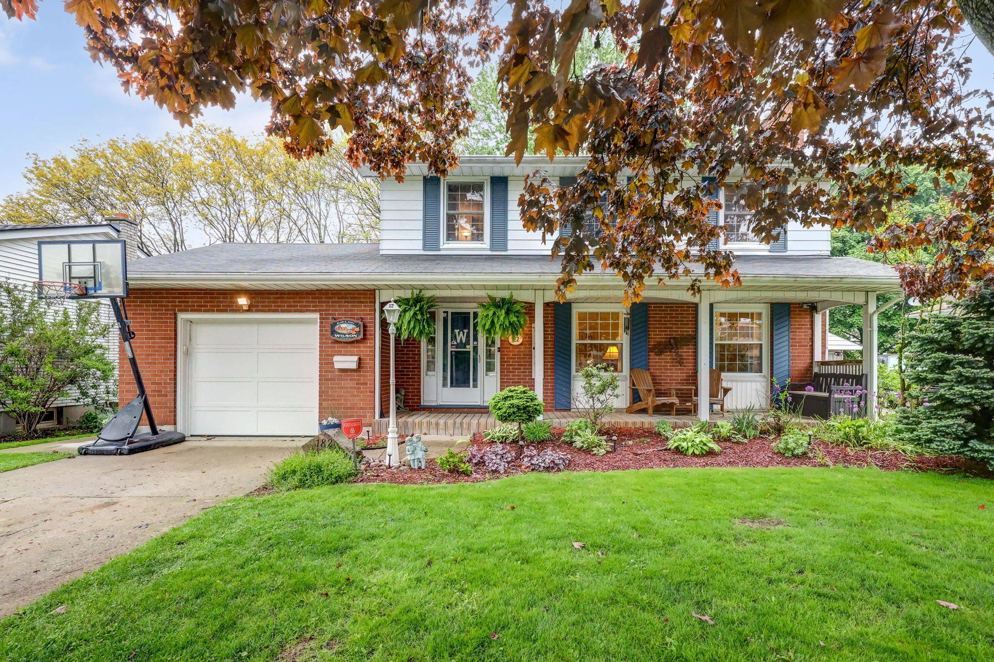 St. Thomas, ON N5R 2B4,182 Chestnut ST