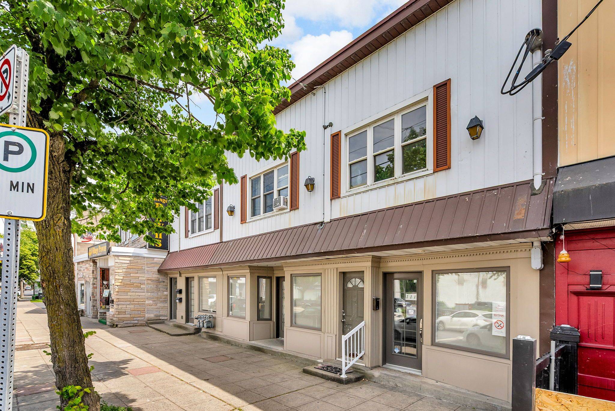 Cornwall, ON K6H 1B2,111 Montreal RD