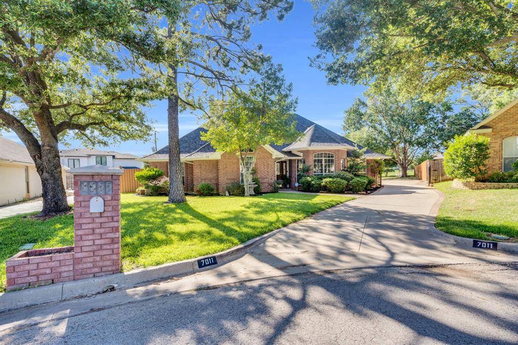 Arlington, TX 76001,7011 Hunter Cove Drive