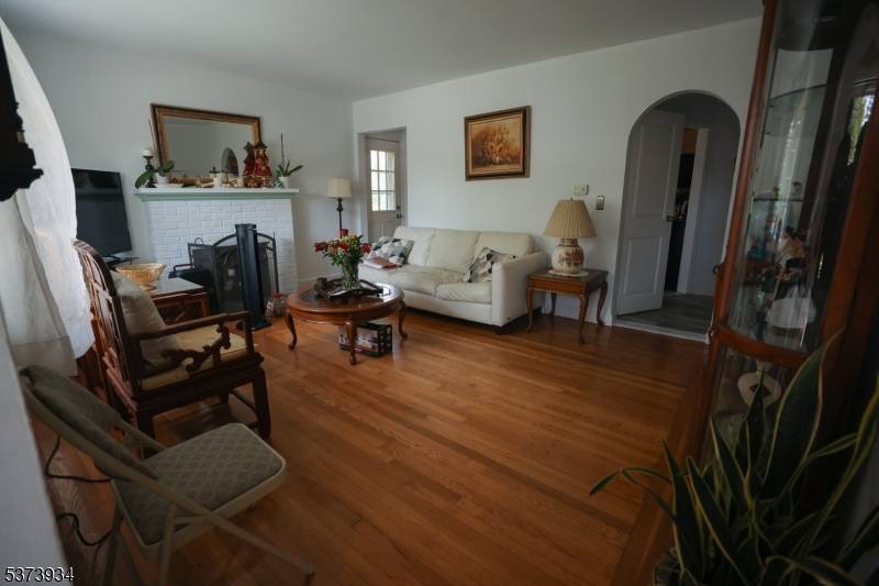 Linden City, NJ 07036,1718 Summit Ter