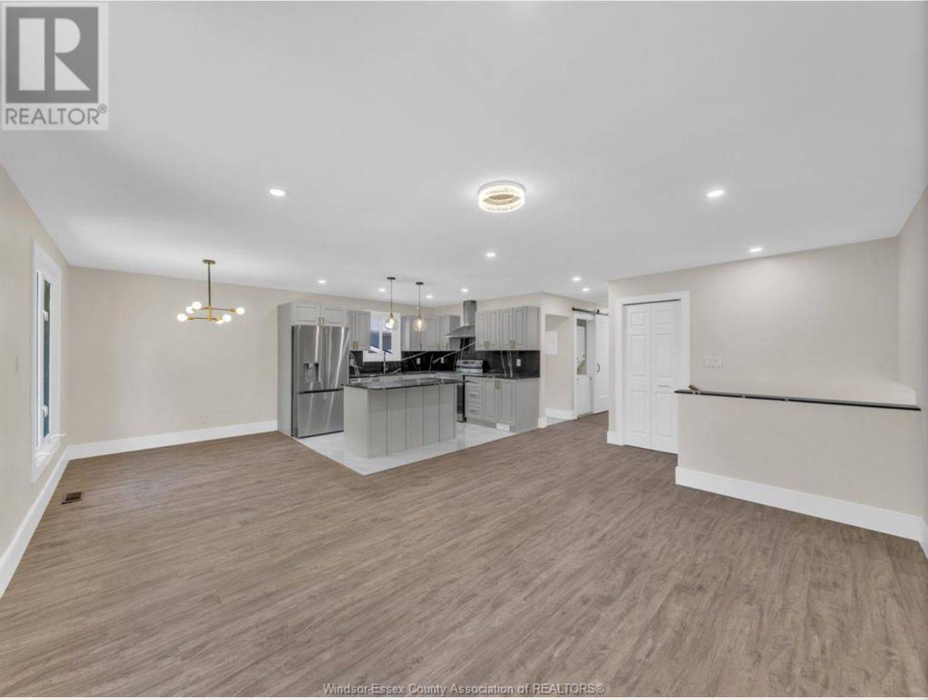 Windsor, ON N8R 1K1,9515 Kerby RD #A&B