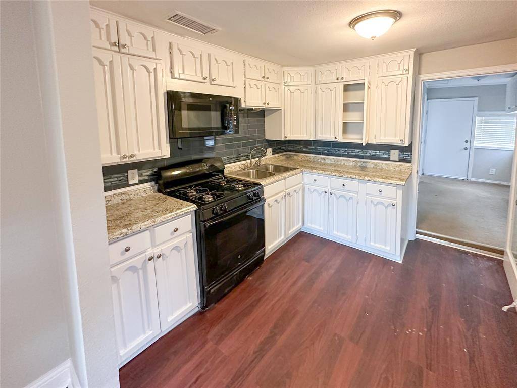 Fort Worth, TX 76107,5729 Blackmore Avenue