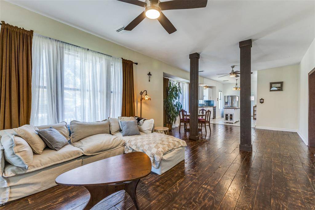 Crandall, TX 75114,401 S 4th Street