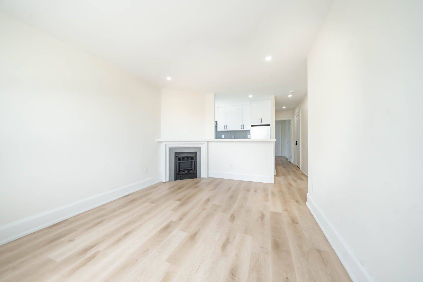 Toronto C02, ON M6C 1B7,781 St Clair AVE W #10