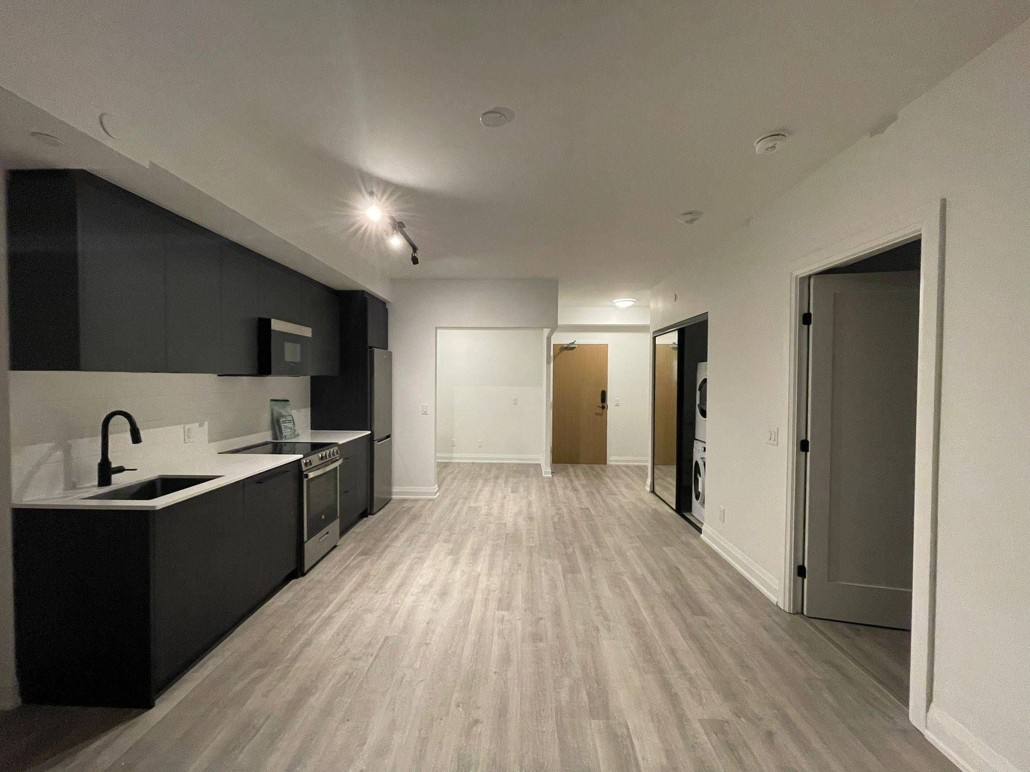 Toronto E02, ON M4C 0B1,2369 Danforth AVE #906