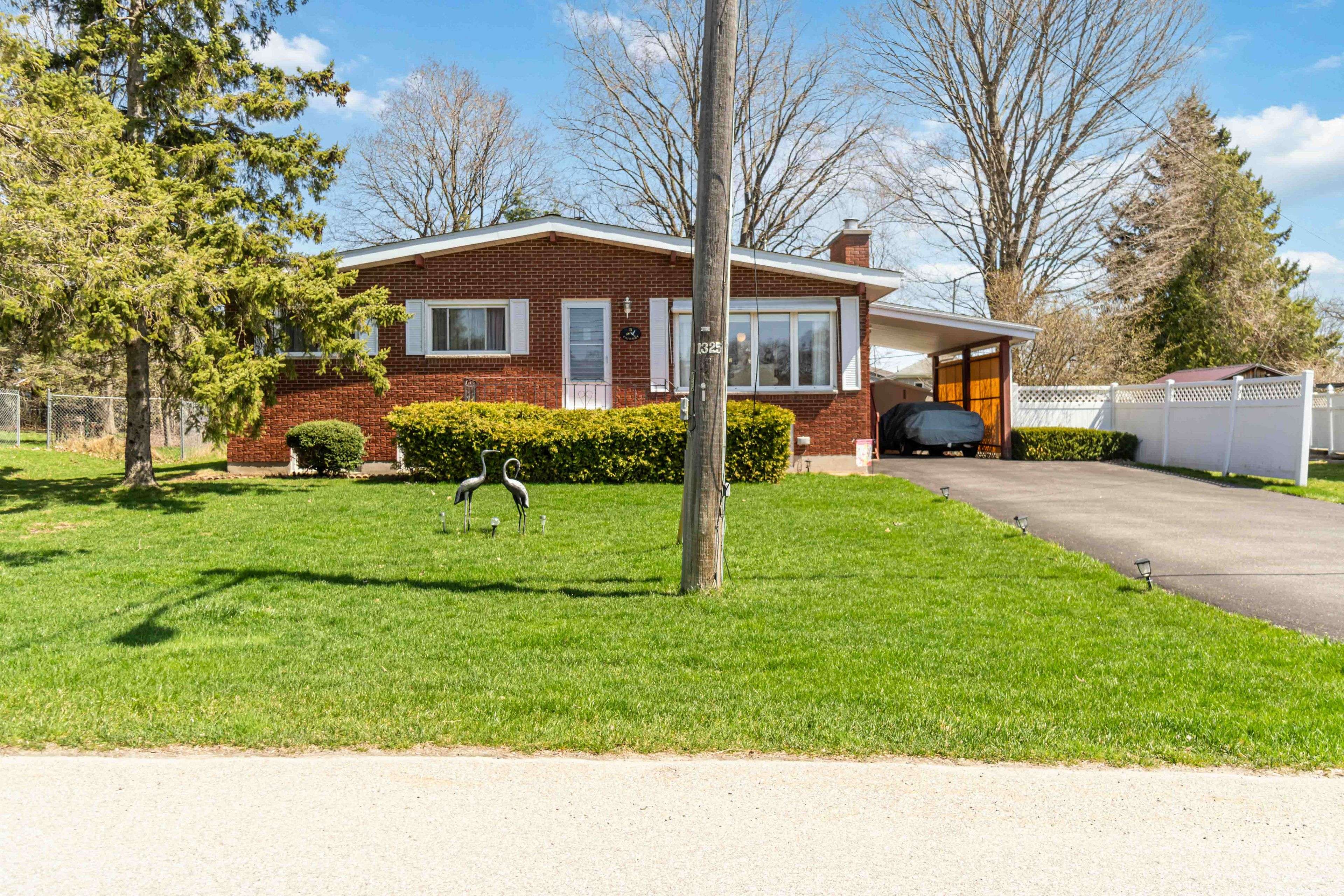 Brockville, ON K6V 3V1,5 Fairway CRES