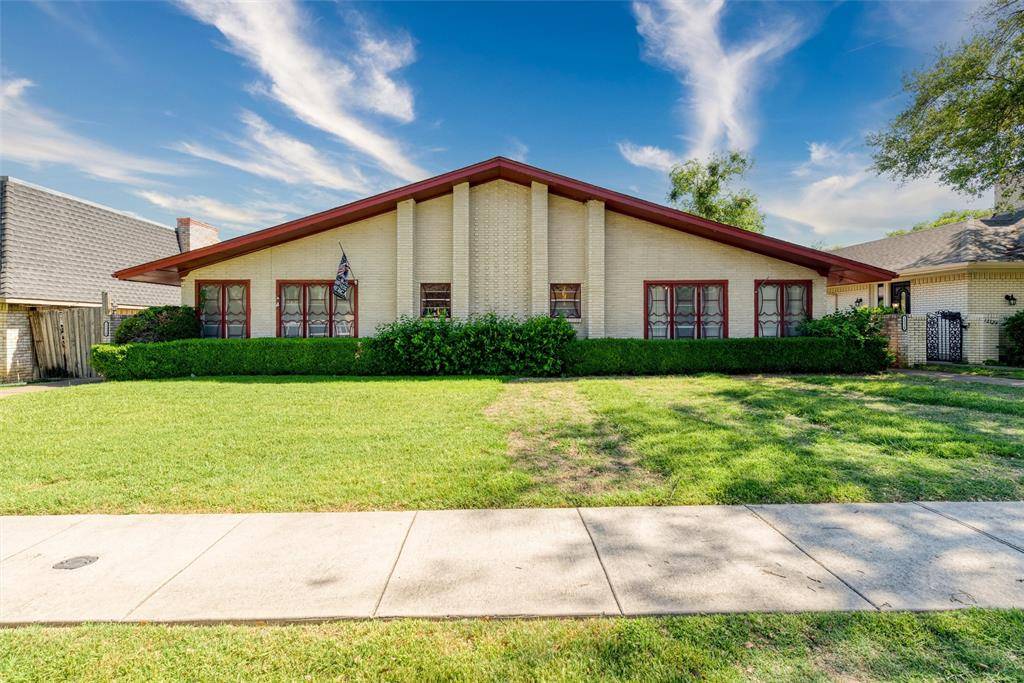 Dallas, TX 75240,13328 and 13330 Southview Lane Lane