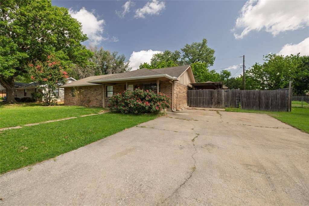 Collinsville, TX 76233,311 Denton Court