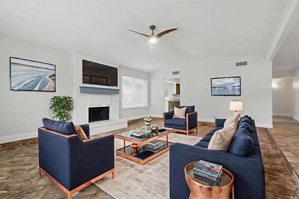 Bedford, TX 76021,3217 Redwood Street