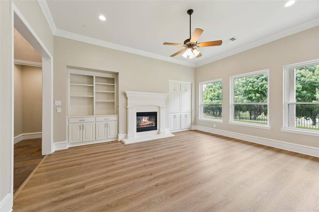 Carrollton, TX 75010,2625 Creekway Drive