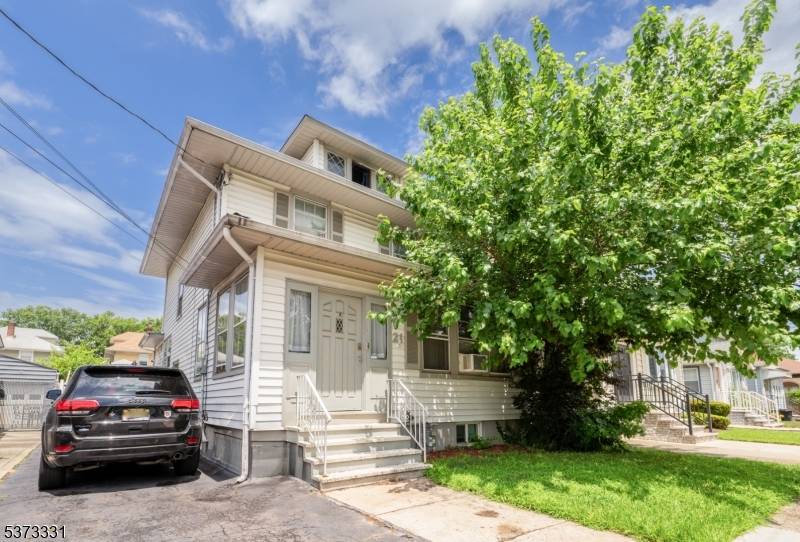 Hillside Twp., NJ 07205,21 Looker St