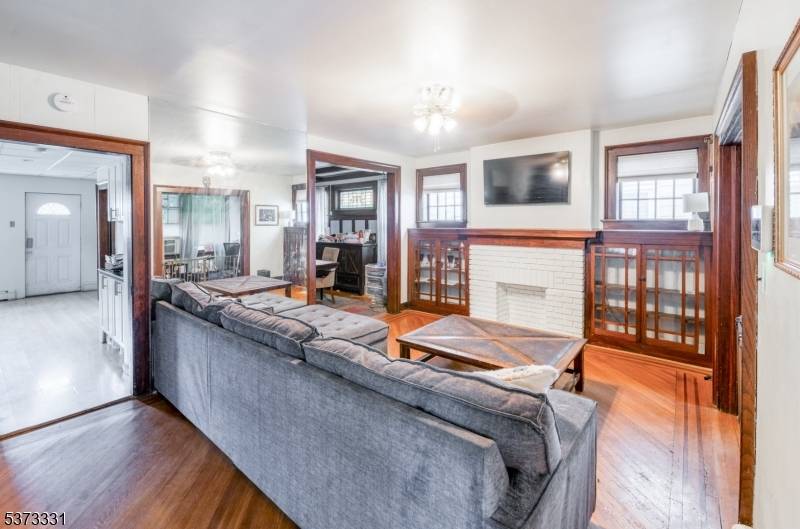Hillside Twp., NJ 07205,21 Looker St