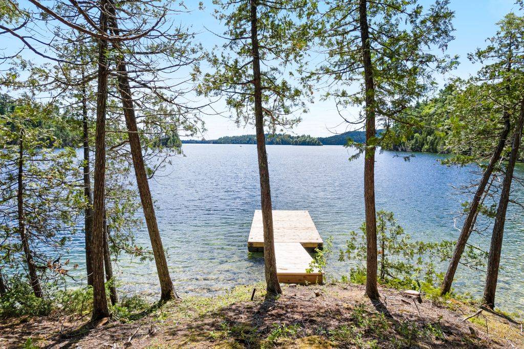 Frontenac, ON K0H 2J0,000 Palmerston Lake N/A