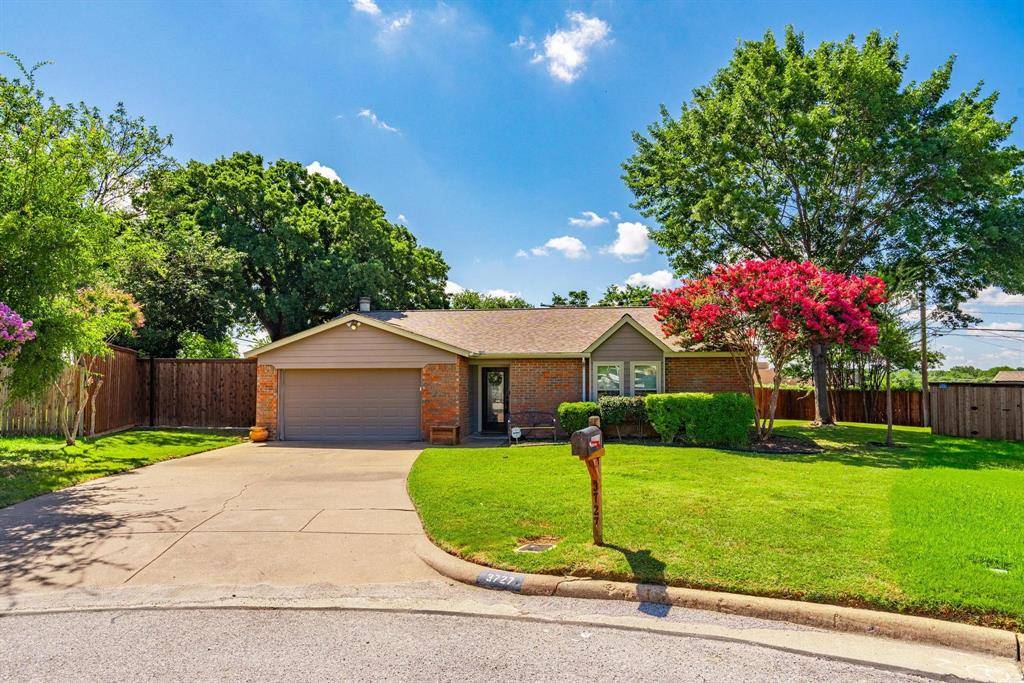 Arlington, TX 76016,3727 French Wood Drive