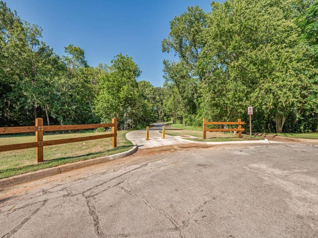 Arlington, TX 76006,712 Gunnison Court
