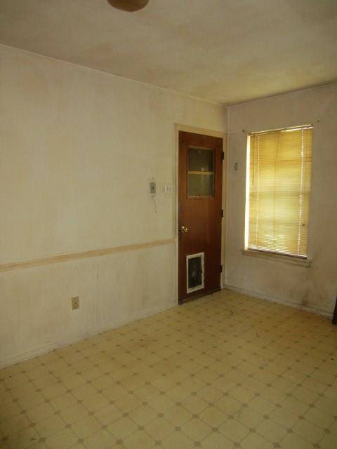 Arlington, TX 76011,1400 Bates Court