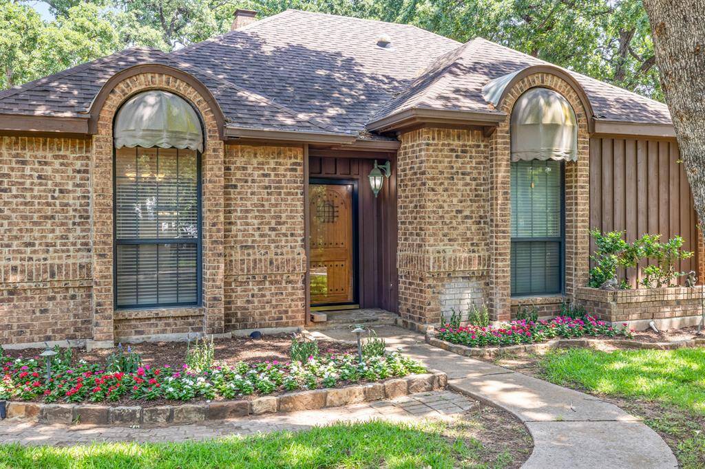Grapevine, TX 76051,2126 Los Robles Street