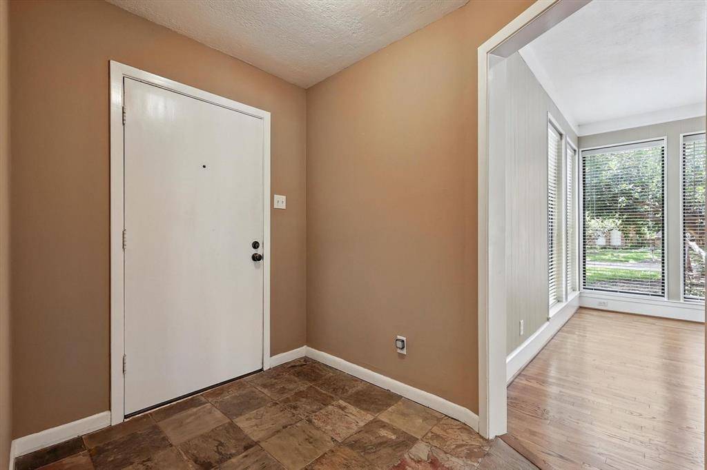 Dallas, TX 75243,9901 Burnham Drive