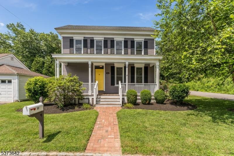 Frenchtown Boro, NJ 08825,37 12TH ST