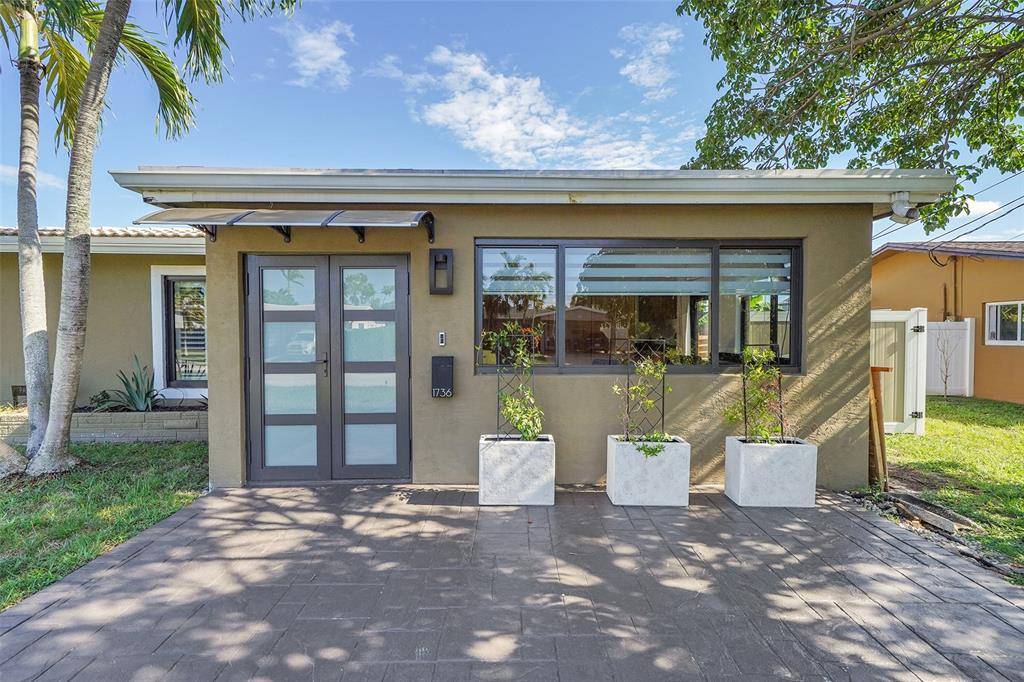 Oakland Park, FL 33309,1736 NW 38th St