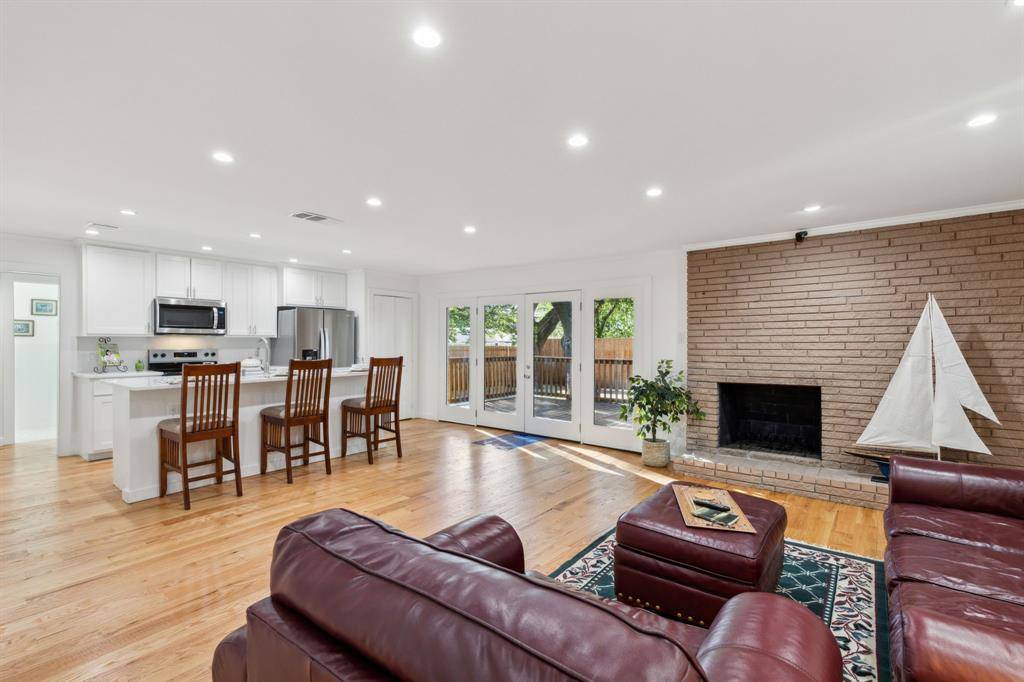 Dallas, TX 75238,10606 Royalwood Drive