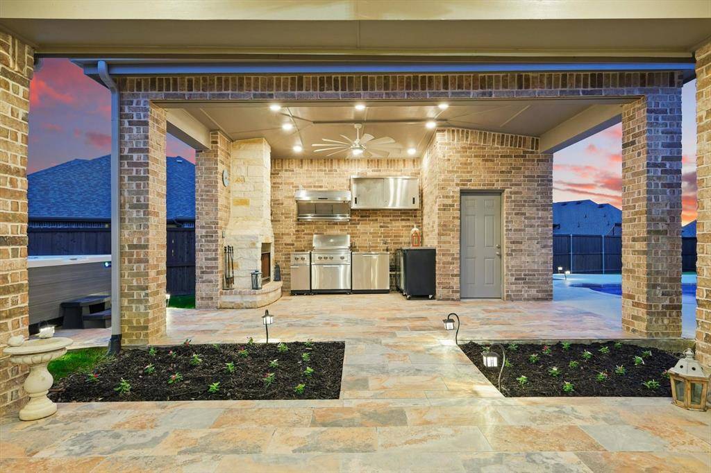 Oak Point, TX 75068,9800 Pikes Peak Place
