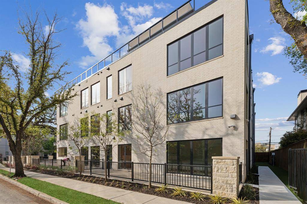 Dallas, TX 75219,3601 Routh Street #PH 4A