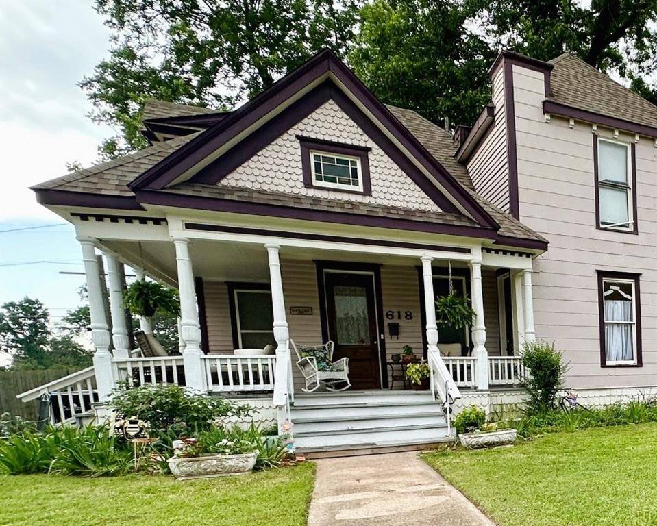 Denison, TX 75020,618 W Chestnut Street