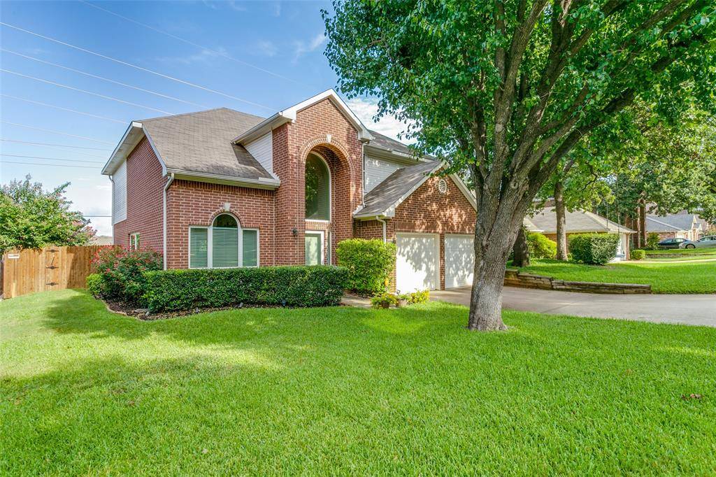 Grapevine, TX 76051,5204 Heatherdale Drive