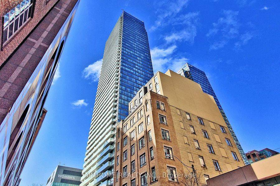 Toronto C01, ON M4Y 1A5,38 Grenville ST #1204