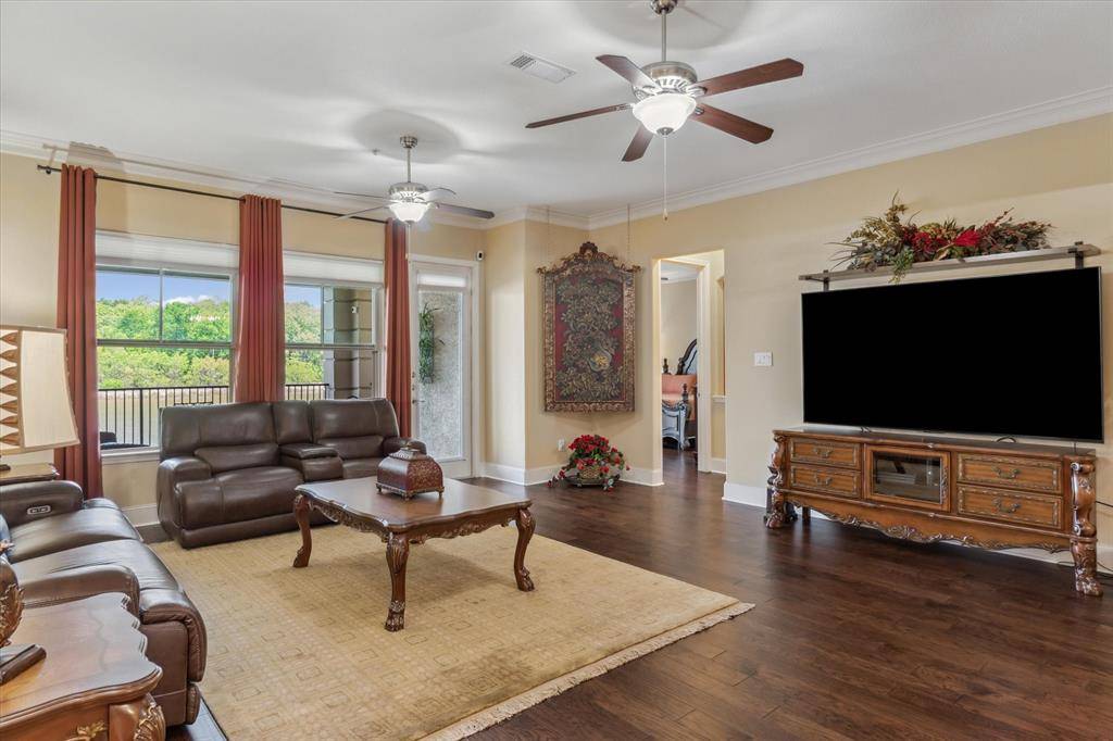 Tyler, TX 75709,3351 Cascades Court #306