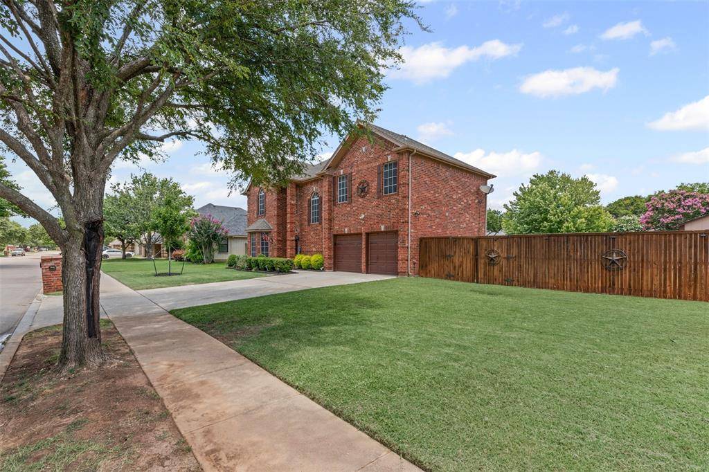 Saginaw, TX 76179,332 Carriage Lane